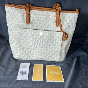 Michael Kors Vanilla Jet Set Tote - medium/large